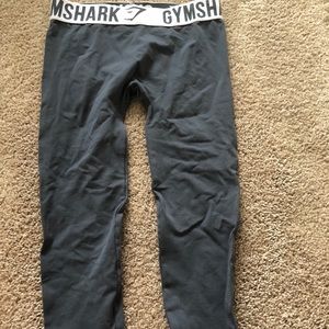 Women’s cropped leggings